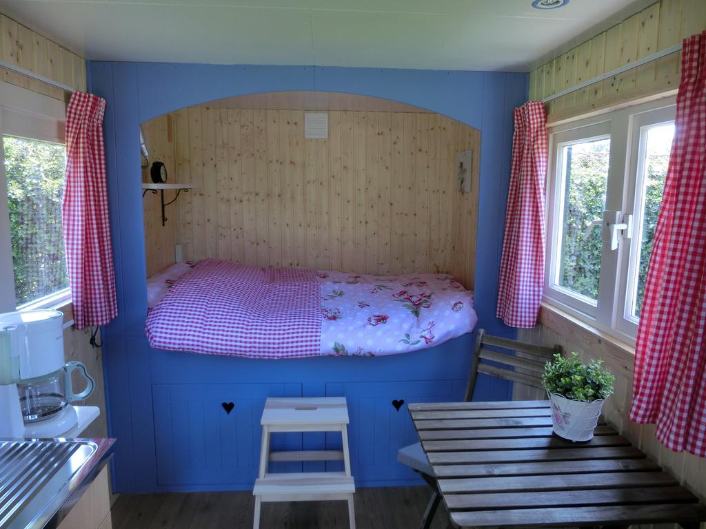 Pipowagen Camping Puur Genieten Bed & Breakfast Someren Ruang foto
