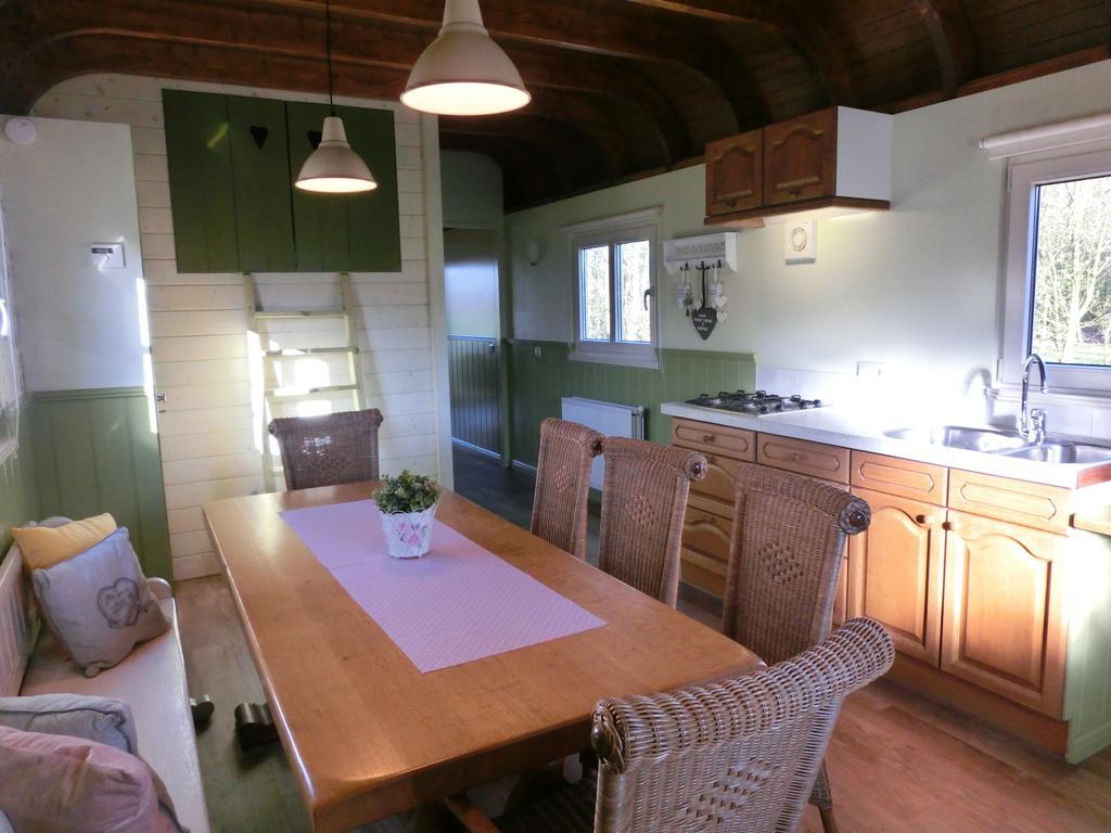 Pipowagen Camping Puur Genieten Bed & Breakfast Someren Ruang foto