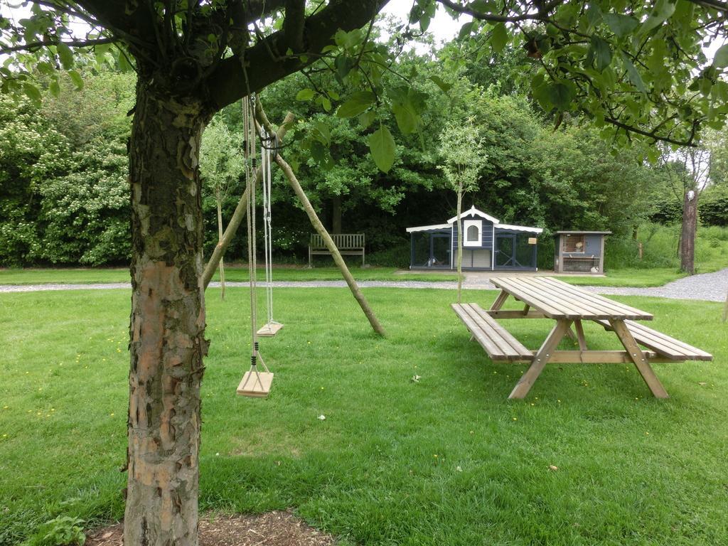 Pipowagen Camping Puur Genieten Bed & Breakfast Someren Bagian luar foto