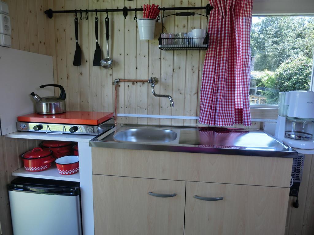 Pipowagen Camping Puur Genieten Bed & Breakfast Someren Ruang foto