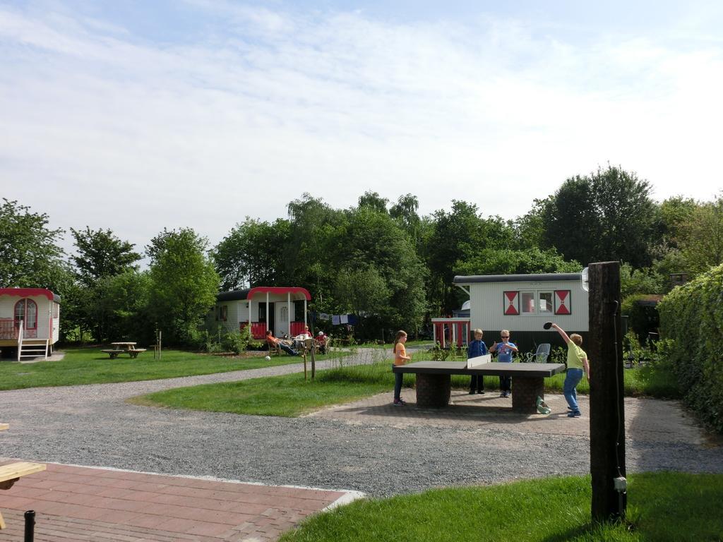 Pipowagen Camping Puur Genieten Bed & Breakfast Someren Bagian luar foto